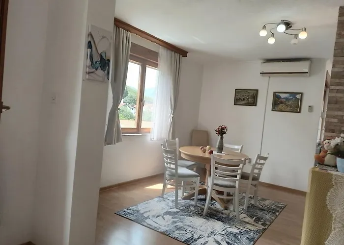 Guesthouse Sanja - Apartments 212